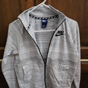 Nike Heathered Gray Full-Zip Jacket